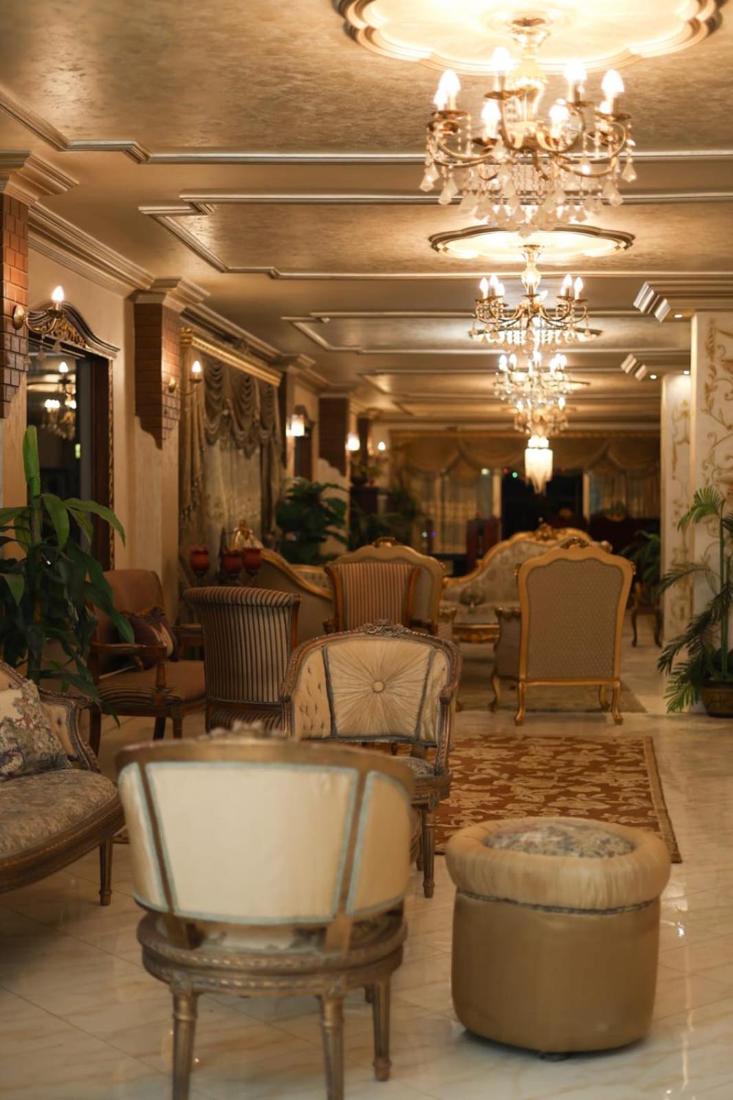 Royal Pyramids Palace Residence Il Il Cairo Esterno foto